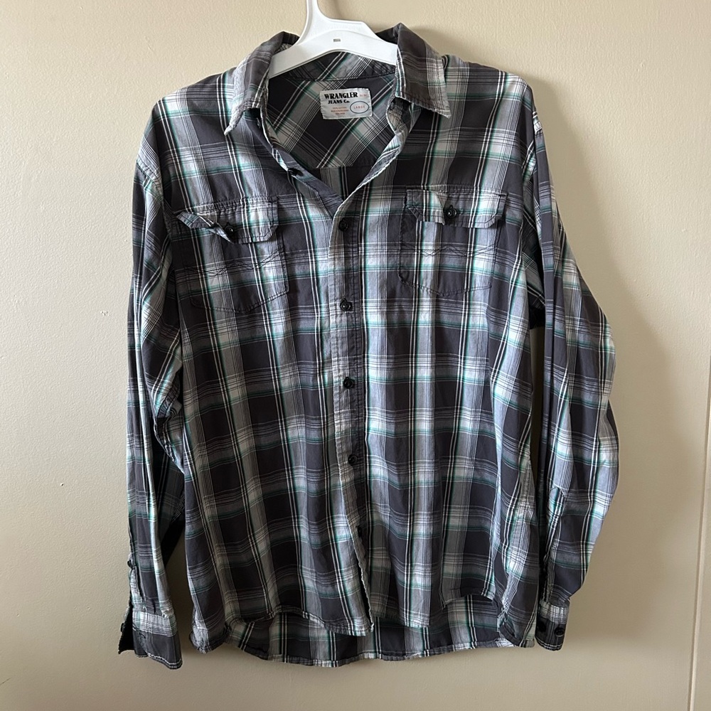 Men’s Wrangler Jean Co.button up long sleeve